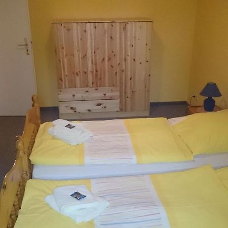 Gaststaette Und Pension Felsenthal Tabarz Bagian luar foto