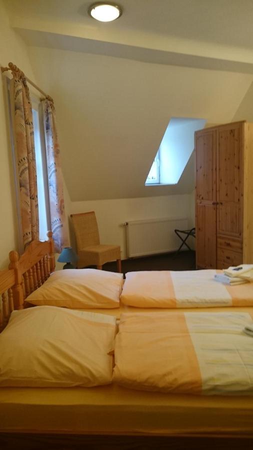 Gaststaette Und Pension Felsenthal Tabarz Bagian luar foto