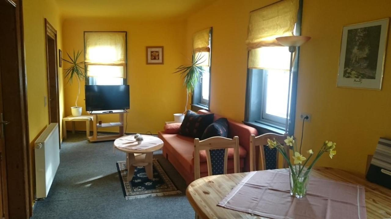 Gaststaette Und Pension Felsenthal Tabarz Bagian luar foto