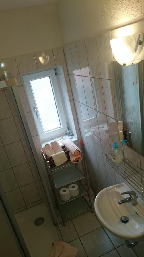 Gaststaette Und Pension Felsenthal Tabarz Bagian luar foto