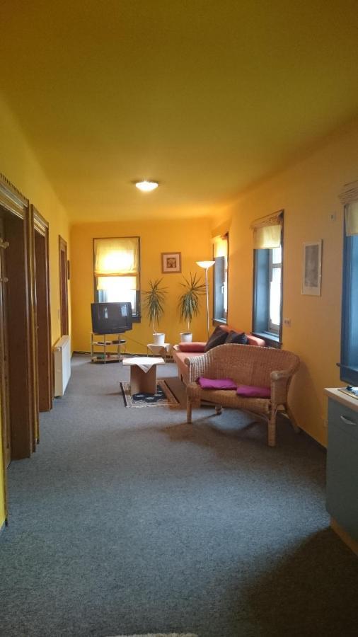 Gaststaette Und Pension Felsenthal Tabarz Bagian luar foto